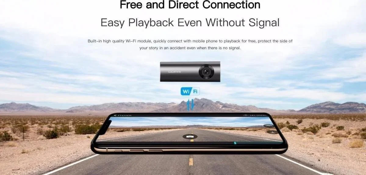 WiFi dashcam verbinding met smartphone op lange weg in woestijn, draadloze videoweergave