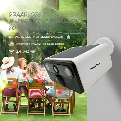 Draadloze wifi buitencamera op zonne-energie met mensen in tuin en tekst over zonne-energie.